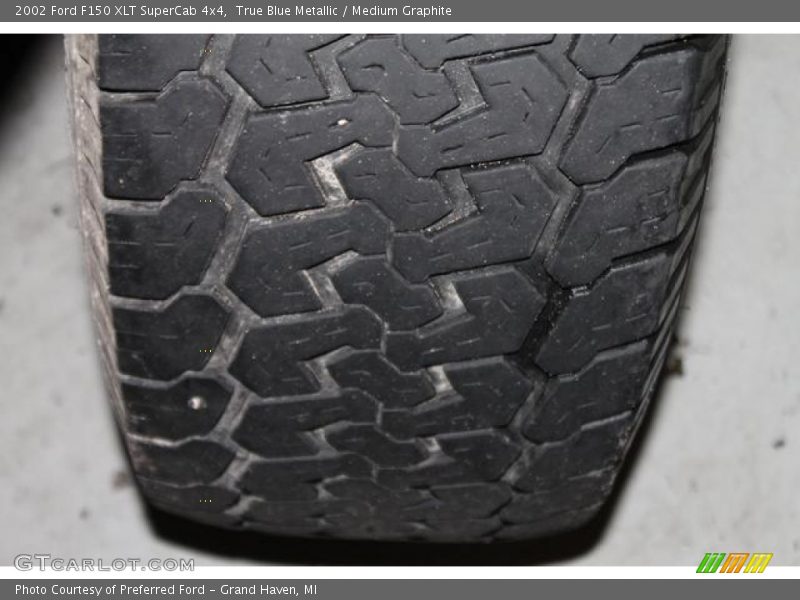 True Blue Metallic / Medium Graphite 2002 Ford F150 XLT SuperCab 4x4