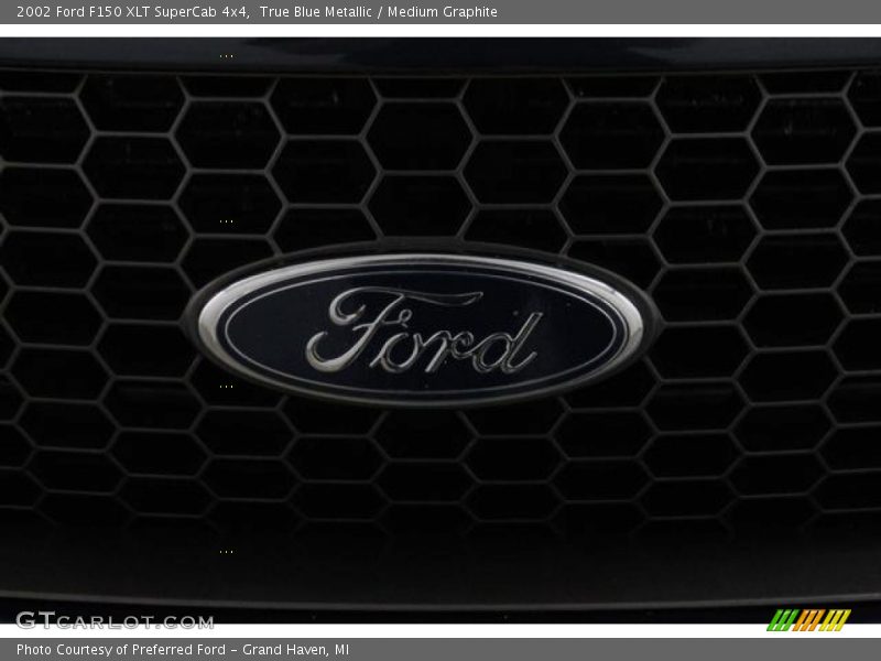 True Blue Metallic / Medium Graphite 2002 Ford F150 XLT SuperCab 4x4