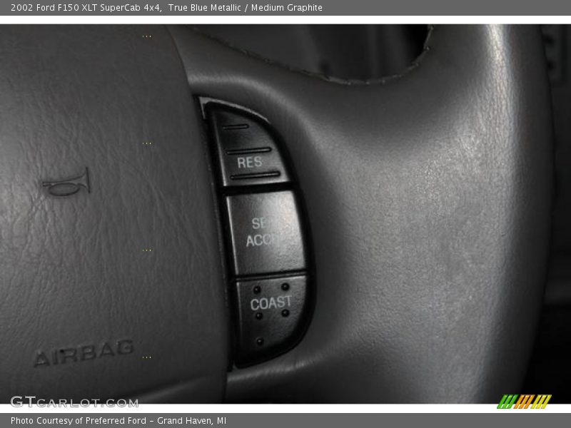 True Blue Metallic / Medium Graphite 2002 Ford F150 XLT SuperCab 4x4
