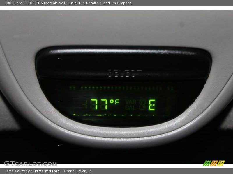 True Blue Metallic / Medium Graphite 2002 Ford F150 XLT SuperCab 4x4