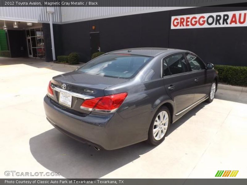 Magnetic Gray Metallic / Black 2012 Toyota Avalon
