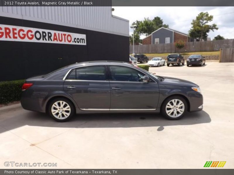 Magnetic Gray Metallic / Black 2012 Toyota Avalon
