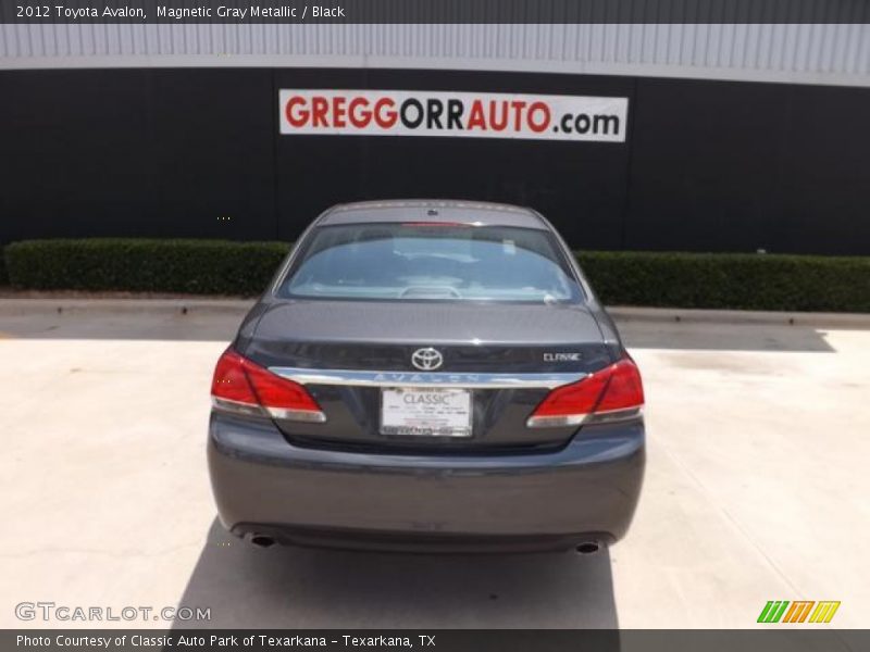 Magnetic Gray Metallic / Black 2012 Toyota Avalon