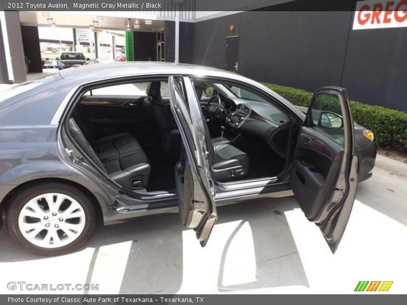 Magnetic Gray Metallic / Black 2012 Toyota Avalon