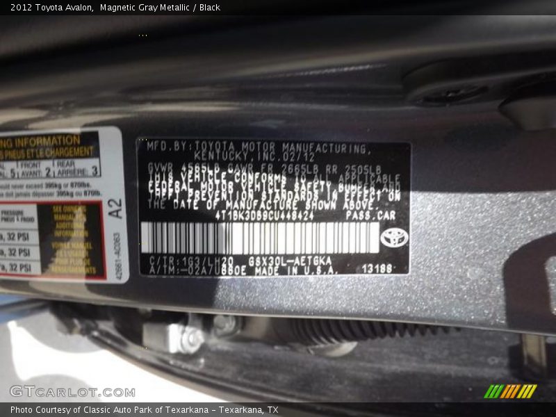 Magnetic Gray Metallic / Black 2012 Toyota Avalon