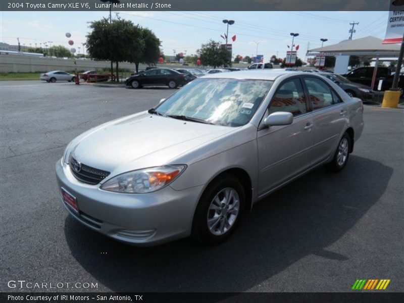 Lunar Mist Metallic / Stone 2004 Toyota Camry XLE V6