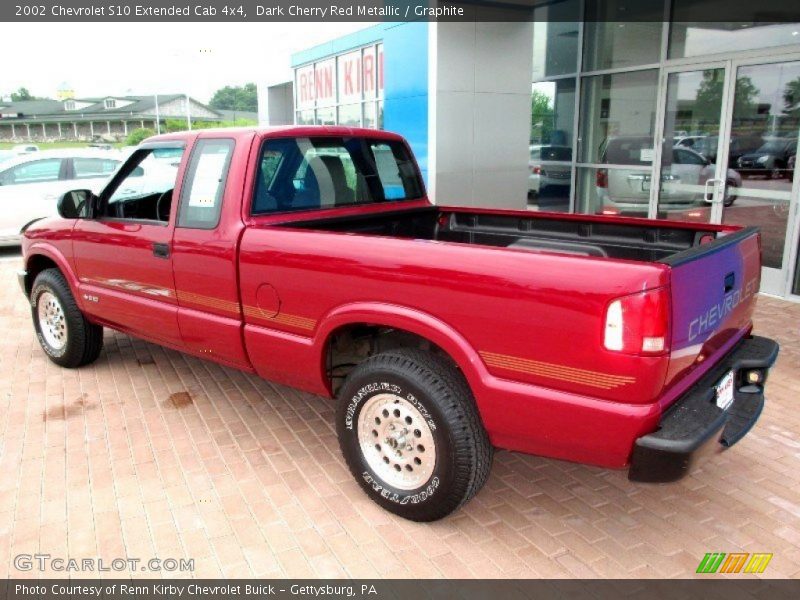 Dark Cherry Red Metallic / Graphite 2002 Chevrolet S10 Extended Cab 4x4