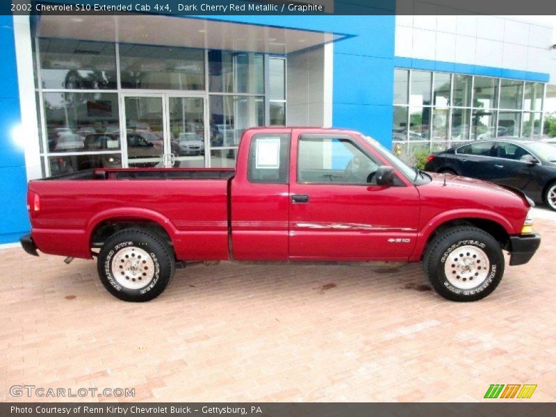 Dark Cherry Red Metallic / Graphite 2002 Chevrolet S10 Extended Cab 4x4