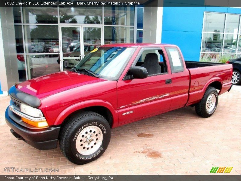 Dark Cherry Red Metallic / Graphite 2002 Chevrolet S10 Extended Cab 4x4