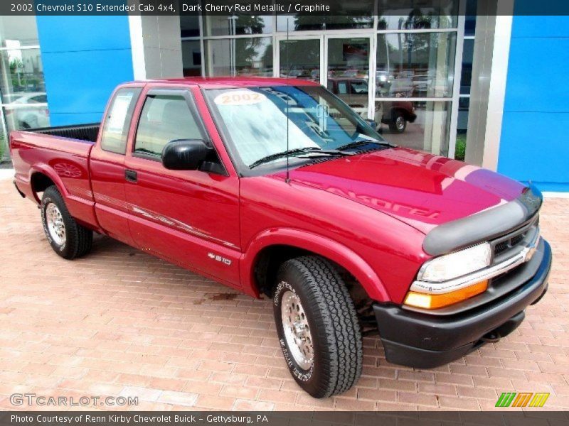 Dark Cherry Red Metallic / Graphite 2002 Chevrolet S10 Extended Cab 4x4