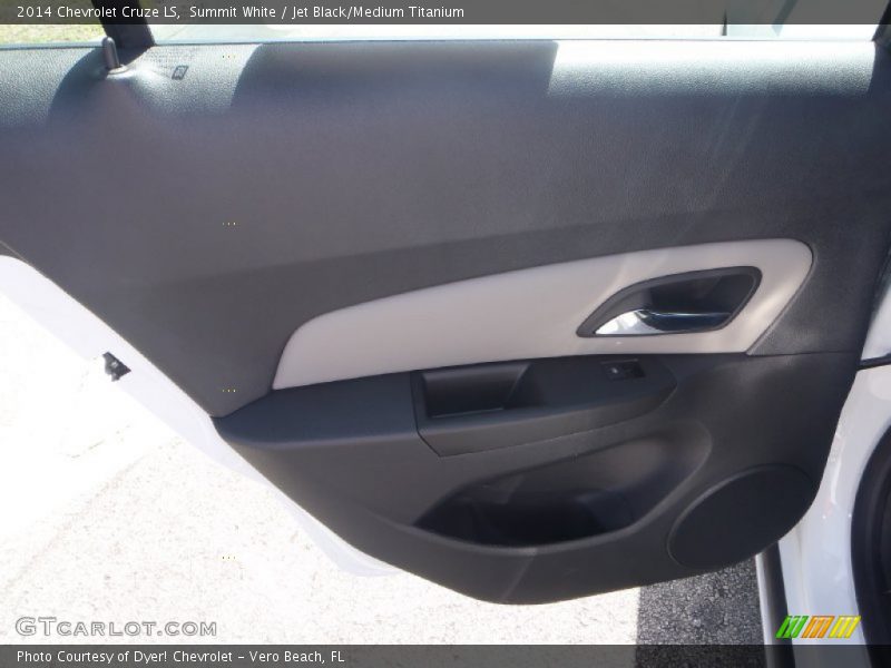 Summit White / Jet Black/Medium Titanium 2014 Chevrolet Cruze LS