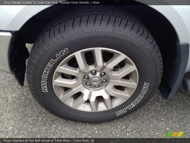 Radiant Silver Metallic / Steel 2011 Nissan Frontier SL Crew Cab 4x4