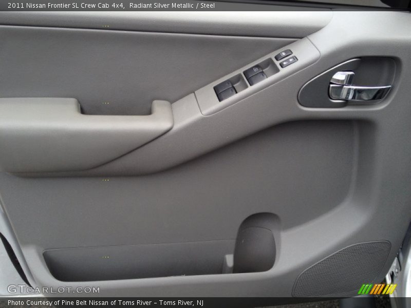 Radiant Silver Metallic / Steel 2011 Nissan Frontier SL Crew Cab 4x4