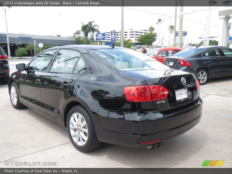 Black / Cornsilk Beige 2011 Volkswagen Jetta SE Sedan