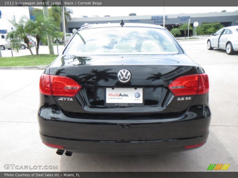 Black / Cornsilk Beige 2011 Volkswagen Jetta SE Sedan