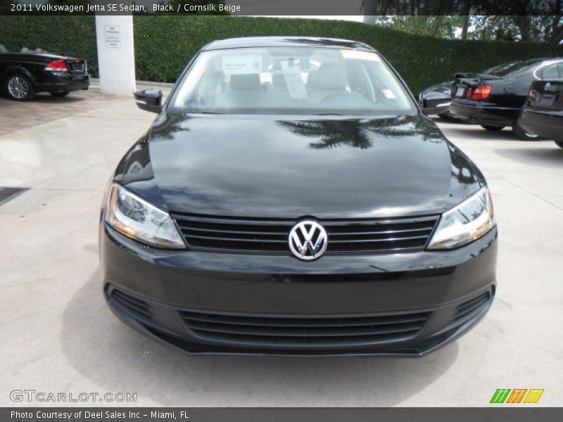 Black / Cornsilk Beige 2011 Volkswagen Jetta SE Sedan
