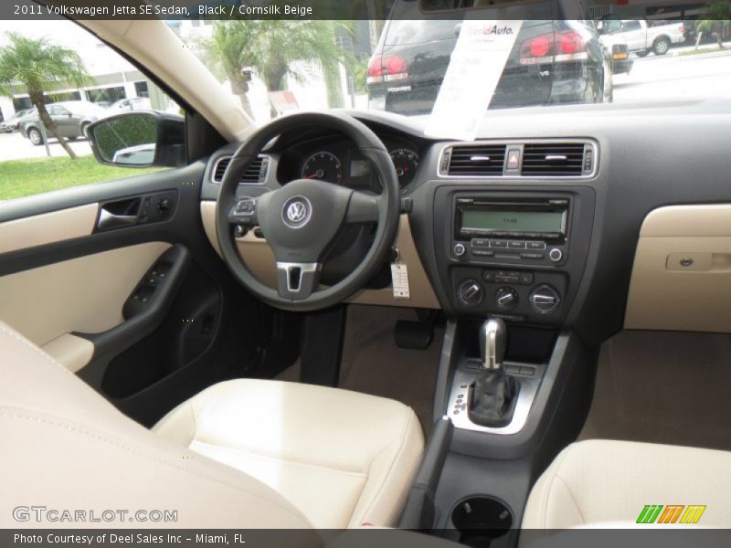 Black / Cornsilk Beige 2011 Volkswagen Jetta SE Sedan