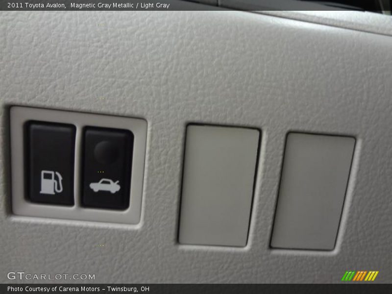 Magnetic Gray Metallic / Light Gray 2011 Toyota Avalon