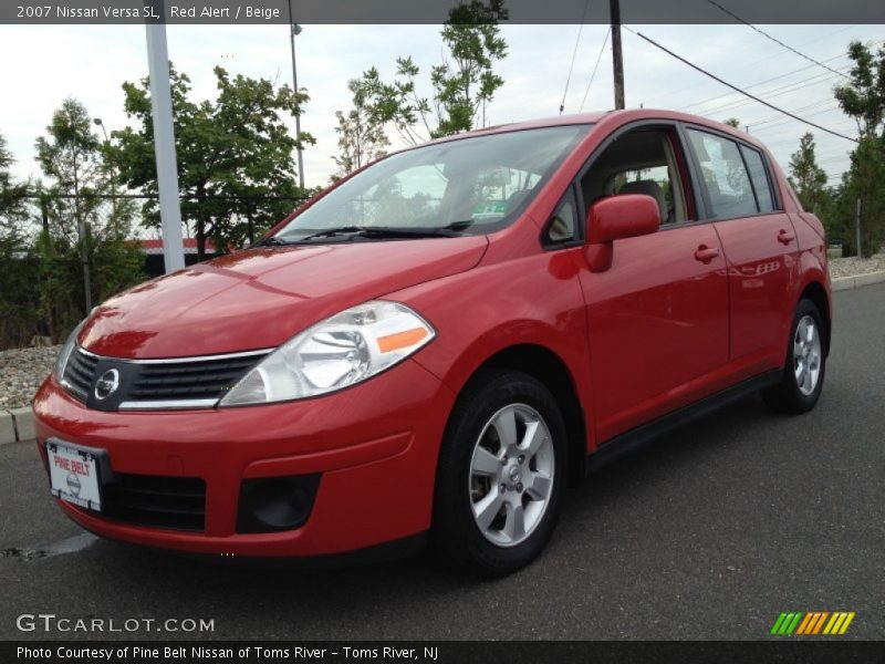 Red Alert / Beige 2007 Nissan Versa SL