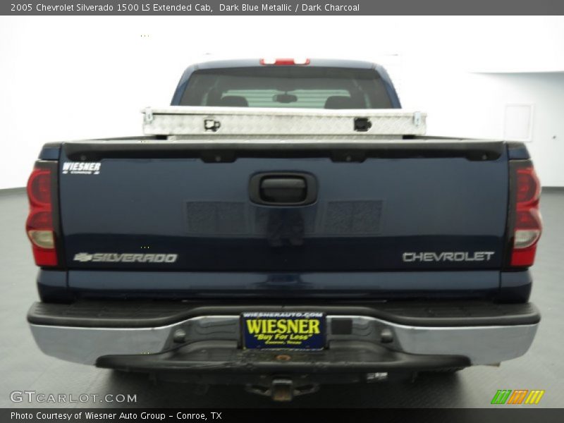 Dark Blue Metallic / Dark Charcoal 2005 Chevrolet Silverado 1500 LS Extended Cab