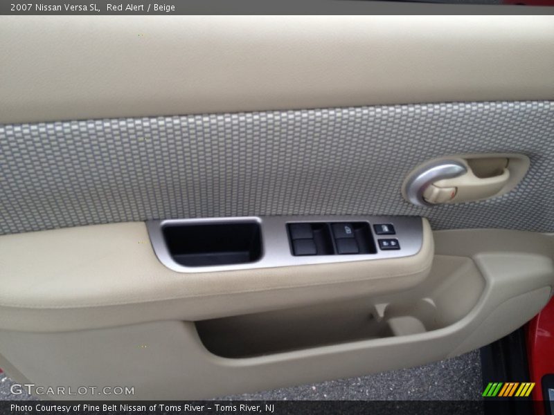 Red Alert / Beige 2007 Nissan Versa SL
