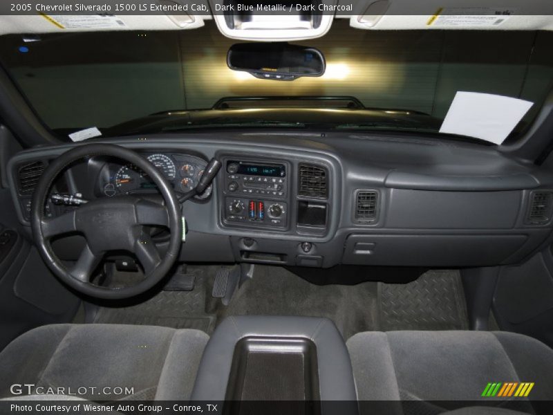 Dark Blue Metallic / Dark Charcoal 2005 Chevrolet Silverado 1500 LS Extended Cab
