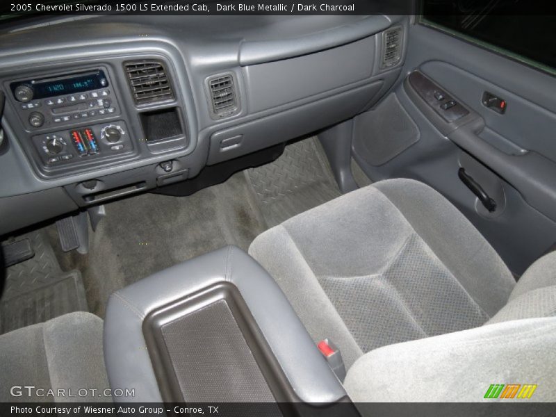 Dark Blue Metallic / Dark Charcoal 2005 Chevrolet Silverado 1500 LS Extended Cab