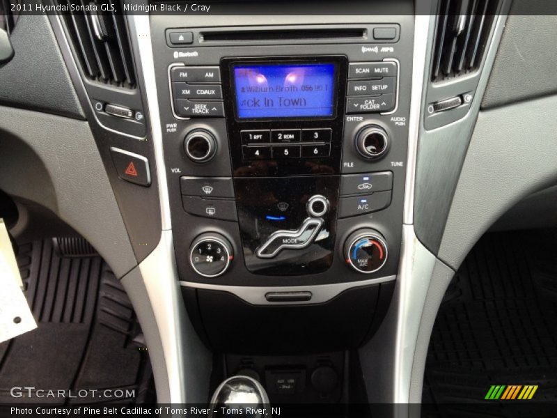 Midnight Black / Gray 2011 Hyundai Sonata GLS