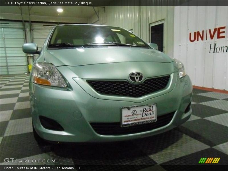 Jade Sea Metallic / Bisque 2010 Toyota Yaris Sedan
