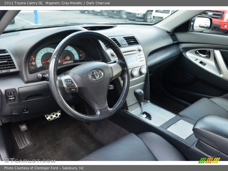 Magnetic Gray Metallic / Dark Charcoal 2011 Toyota Camry SE
