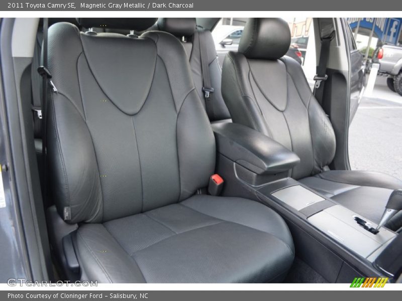 Magnetic Gray Metallic / Dark Charcoal 2011 Toyota Camry SE