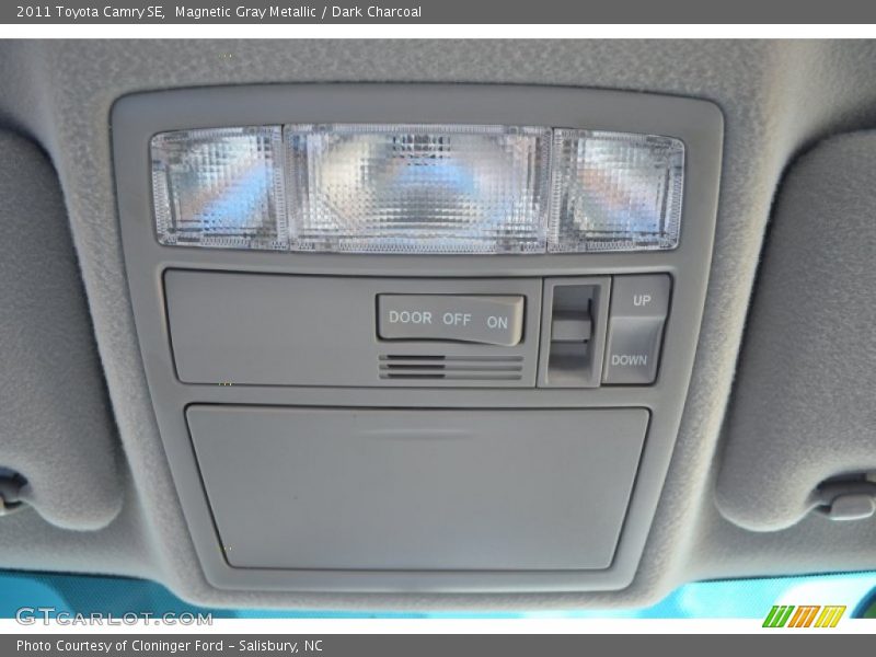 Magnetic Gray Metallic / Dark Charcoal 2011 Toyota Camry SE