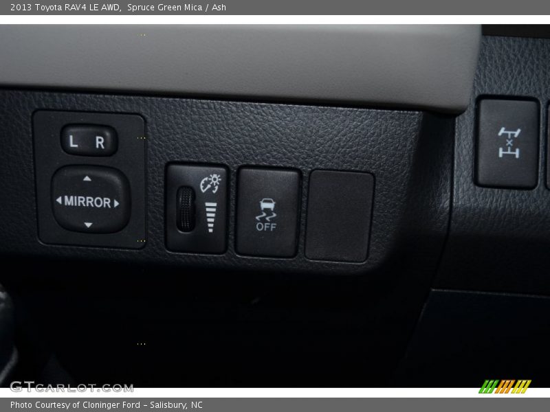 Spruce Green Mica / Ash 2013 Toyota RAV4 LE AWD