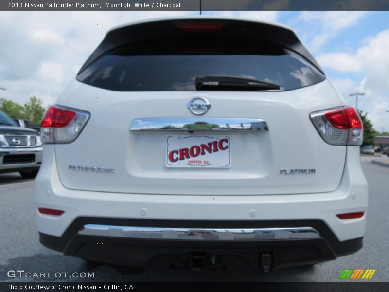 Moonlight White / Charcoal 2013 Nissan Pathfinder Platinum