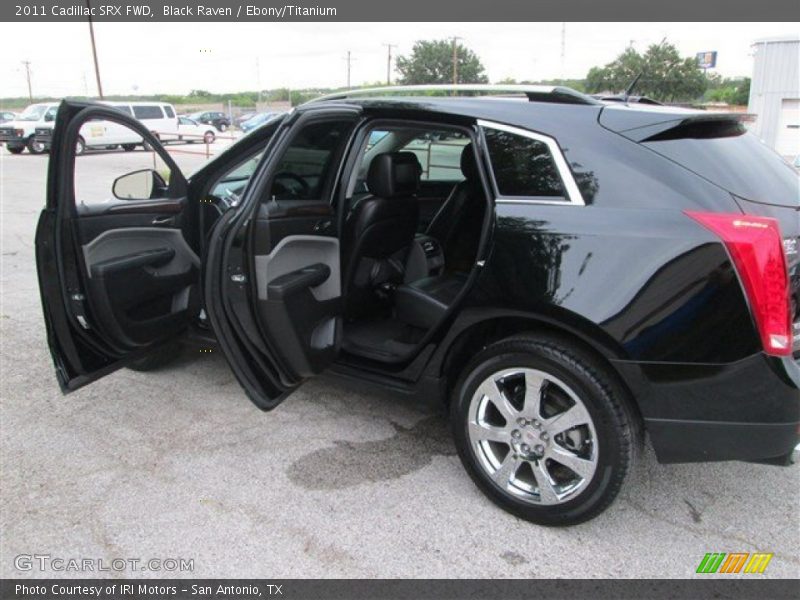 Black Raven / Ebony/Titanium 2011 Cadillac SRX FWD