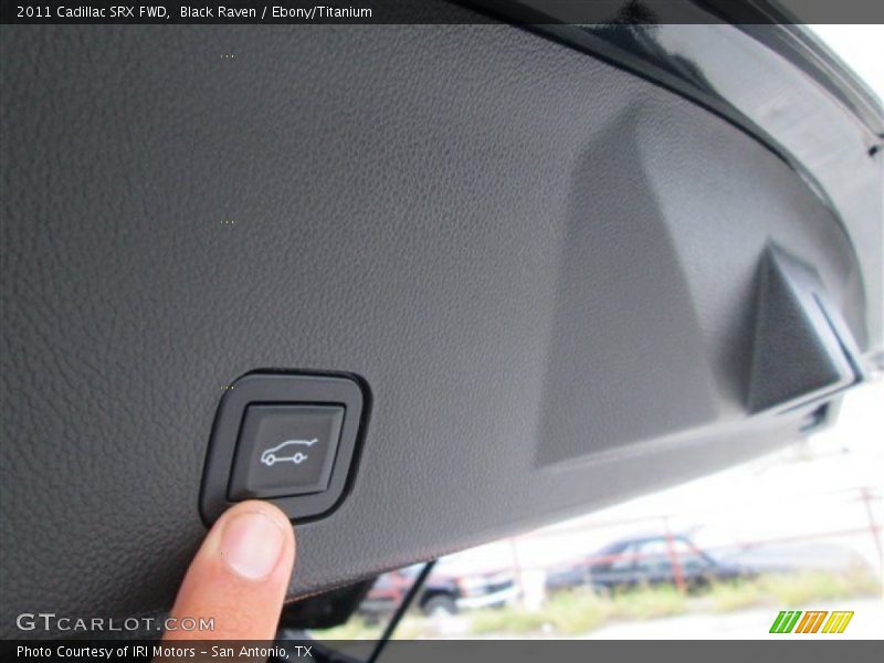 Black Raven / Ebony/Titanium 2011 Cadillac SRX FWD