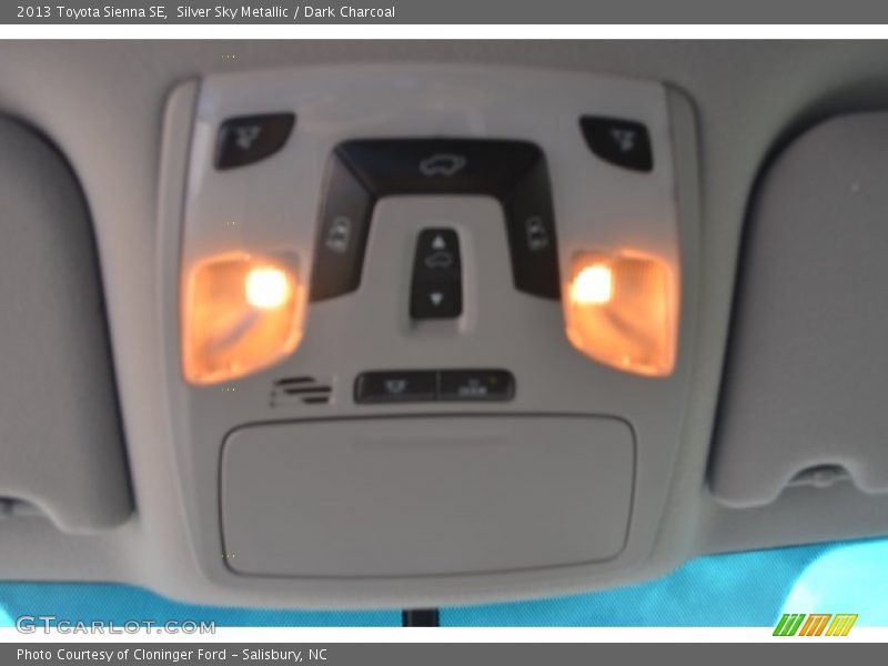 Silver Sky Metallic / Dark Charcoal 2013 Toyota Sienna SE