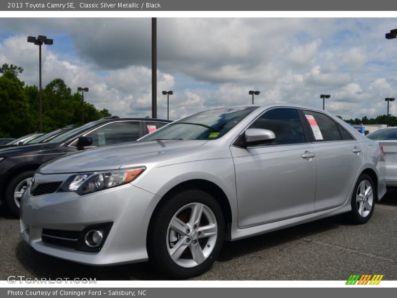 Classic Silver Metallic / Black 2013 Toyota Camry SE