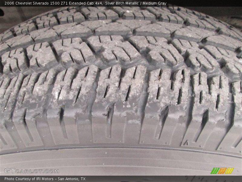 Silver Birch Metallic / Medium Gray 2006 Chevrolet Silverado 1500 Z71 Extended Cab 4x4