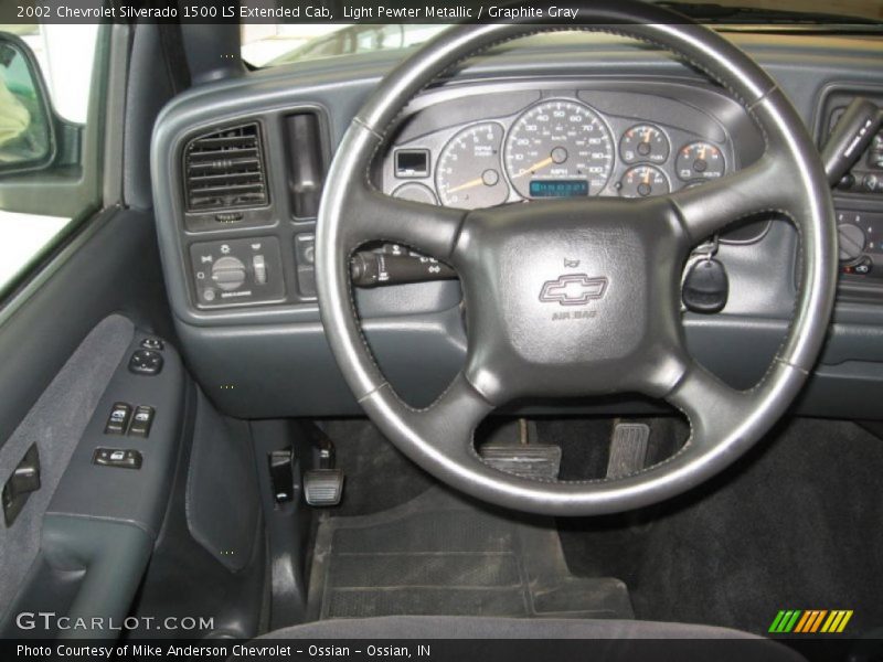 Light Pewter Metallic / Graphite Gray 2002 Chevrolet Silverado 1500 LS Extended Cab