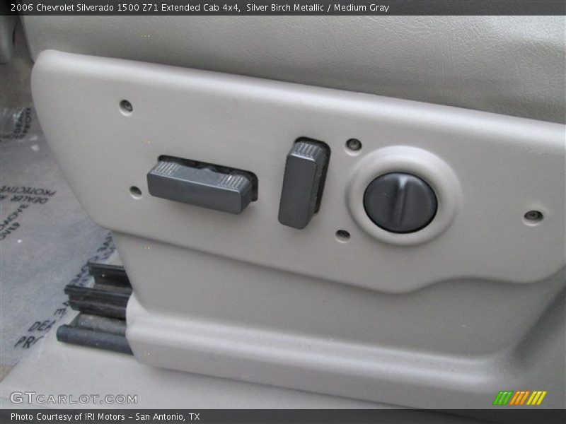Silver Birch Metallic / Medium Gray 2006 Chevrolet Silverado 1500 Z71 Extended Cab 4x4
