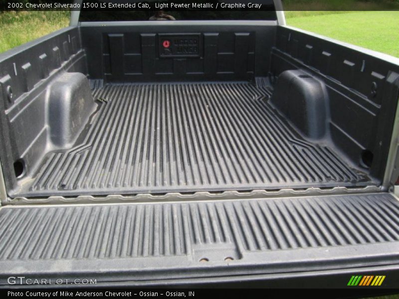 Light Pewter Metallic / Graphite Gray 2002 Chevrolet Silverado 1500 LS Extended Cab