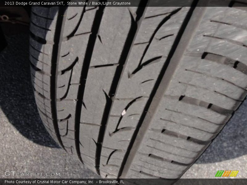 Stone White / Black/Light Graystone 2013 Dodge Grand Caravan SXT