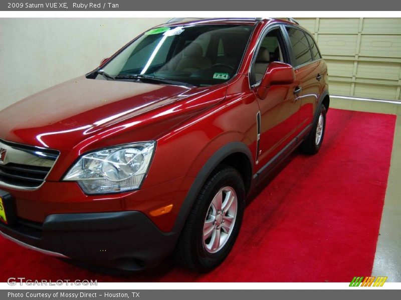 Ruby Red / Tan 2009 Saturn VUE XE