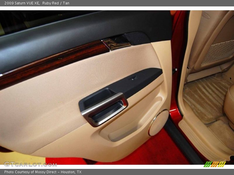 Ruby Red / Tan 2009 Saturn VUE XE