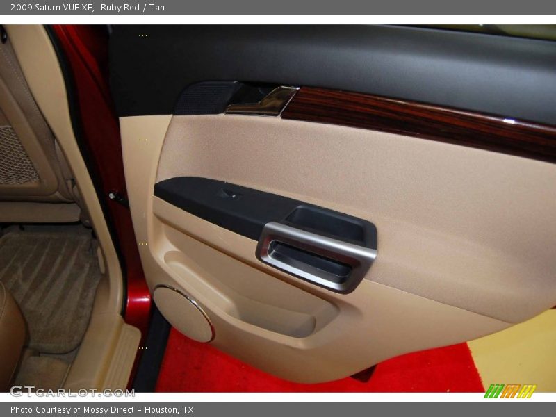 Ruby Red / Tan 2009 Saturn VUE XE