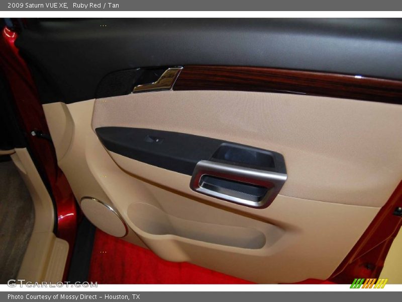 Ruby Red / Tan 2009 Saturn VUE XE