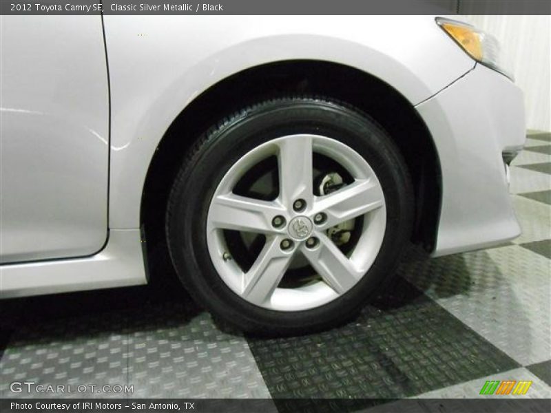 Classic Silver Metallic / Black 2012 Toyota Camry SE