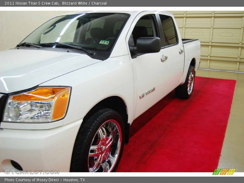 Blizzard White / Charcoal 2011 Nissan Titan S Crew Cab