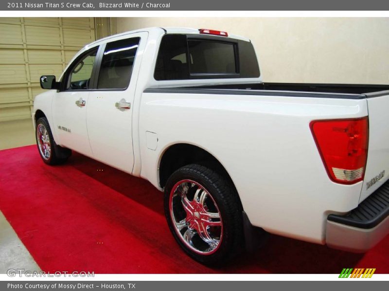 Blizzard White / Charcoal 2011 Nissan Titan S Crew Cab